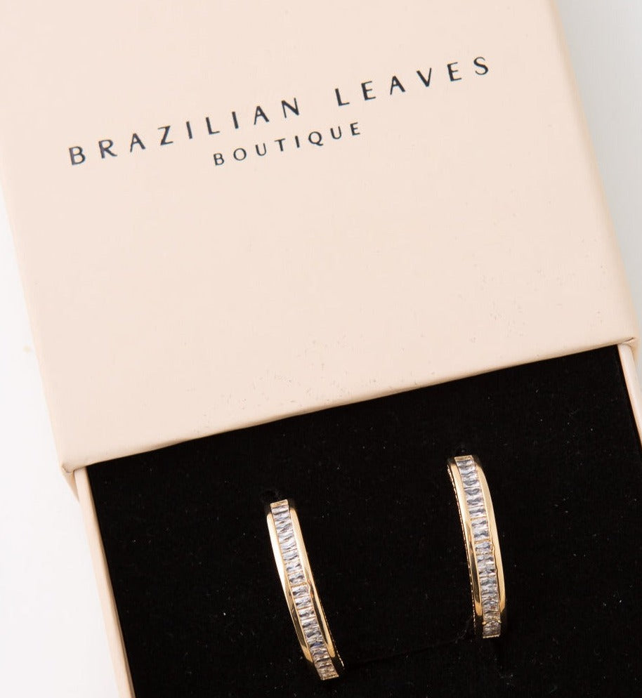 Diva Set Round Diamond Hinged Hoop Earrings