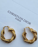 Amanda Hoop Earring in 18k Gold