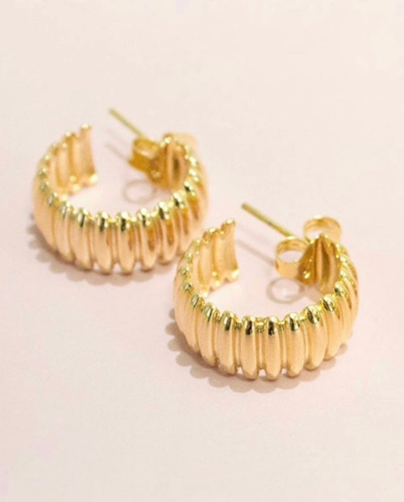 Textured Hoop Earring in 18k Gold