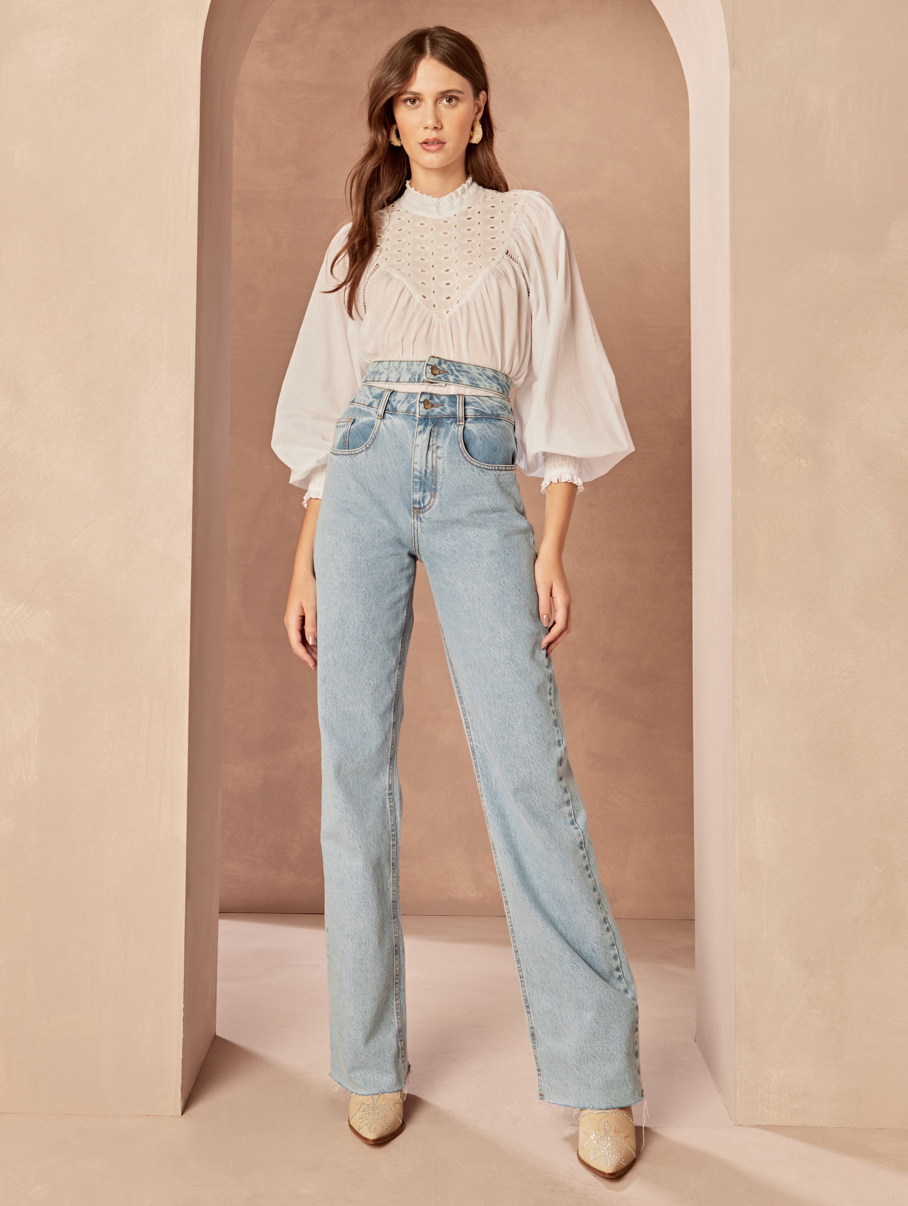 Ultra High Waist Wide Leg Fit Jeans